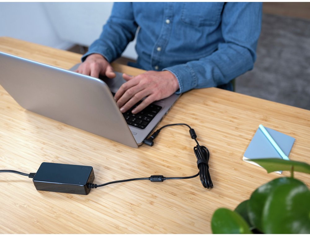 ADAPTADOR DE CORRIENTE TRUST PRIMO UNIVERSAL PARA PORTATIL CHARGER 19V-70W CON 6 CONECTORES